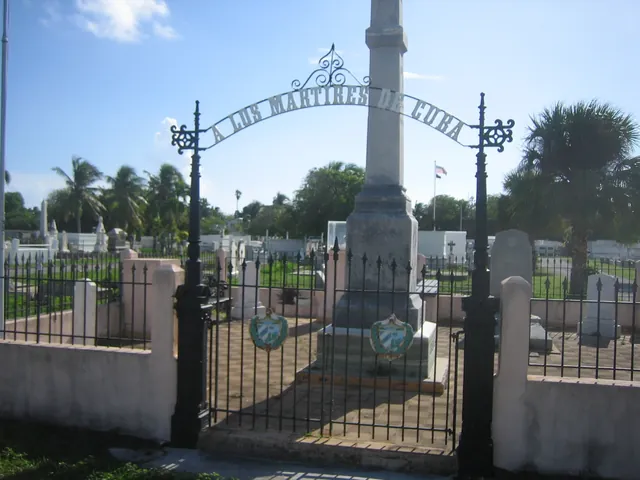 Monument to heroes of the Ten Year War in Cuba at Key West cemetery