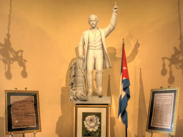 Martí statue by Manuel Carbonell
