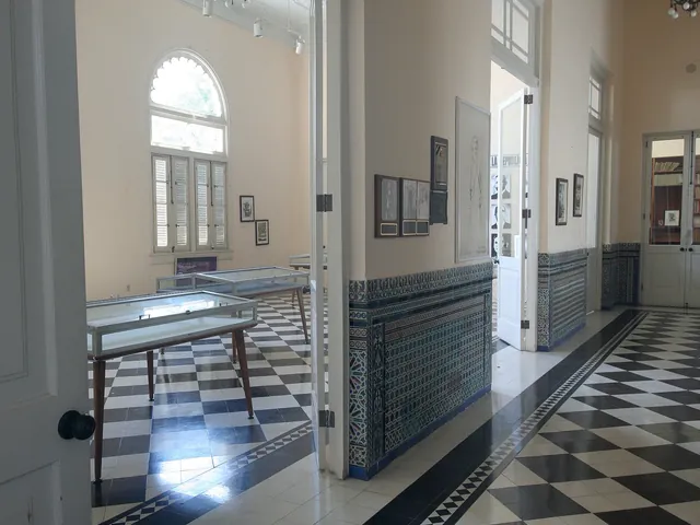 Upstairs hall (courtesy Jim Austin)